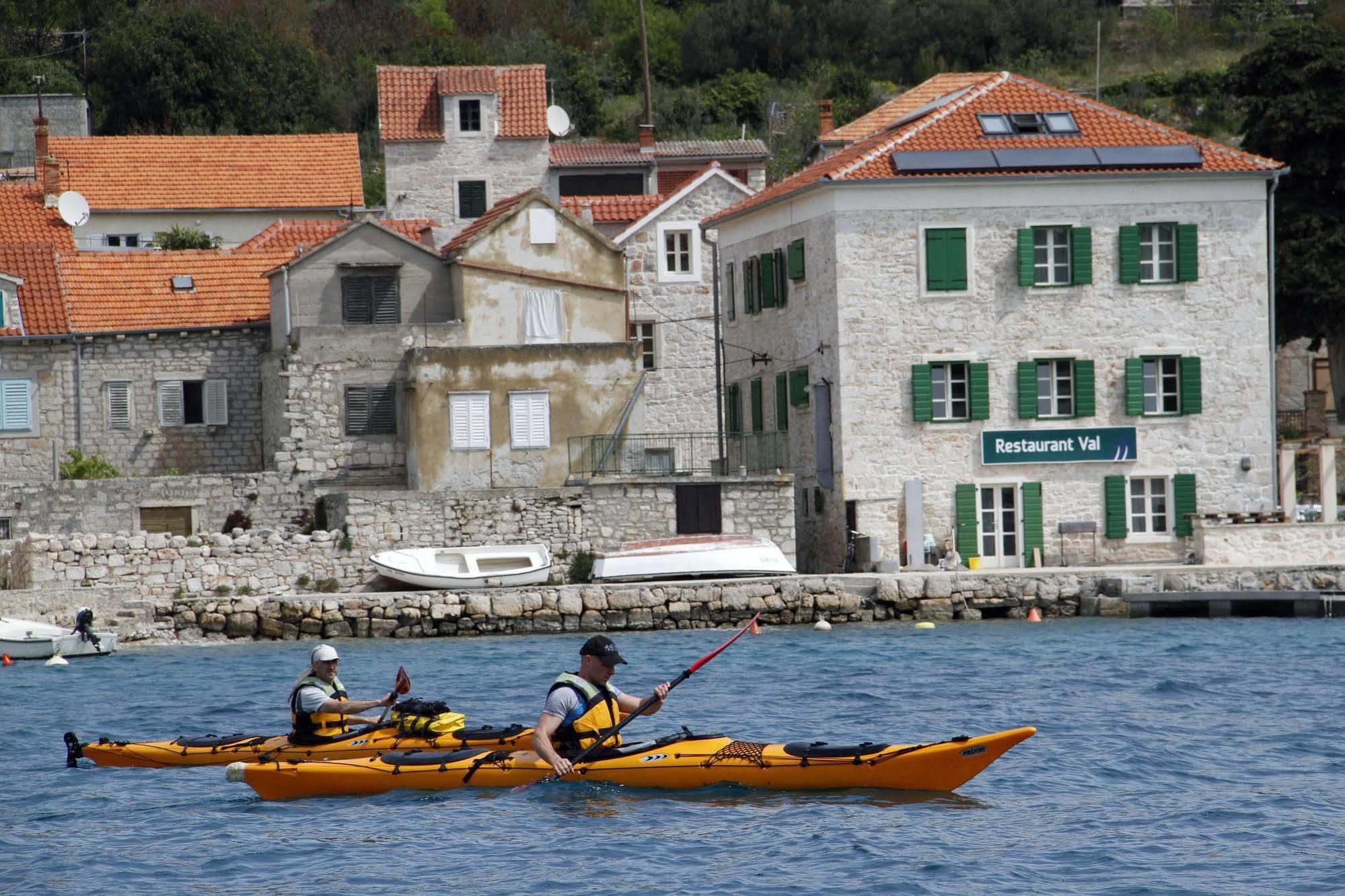 Hotel Maestral Prvić Luka Eksteriør billede